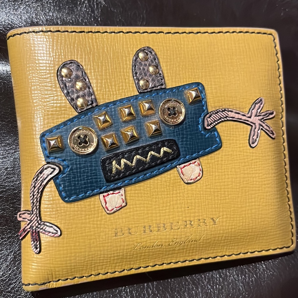 Burberry mens bi fold yellow mustard wallet - Picture 6 of 7